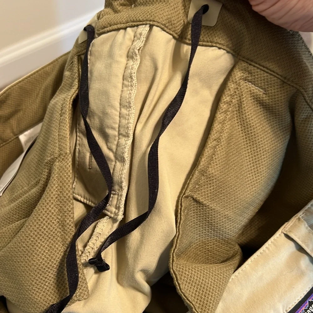Patagonia Women’s Quandary Tan Hiking Shorts / Size 6 / Good Pre-Owned Condition - Picture 9 of 11